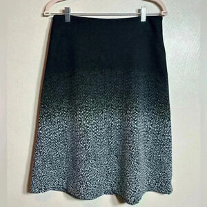 Carmen Marc Valvo Women's Midi‎ Skirt Gray White Black Print Size 4